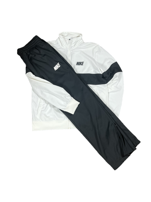 Nike Tracksuit (L)