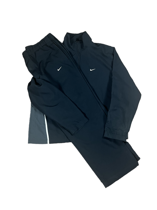 Nike Tracksuit (XL)