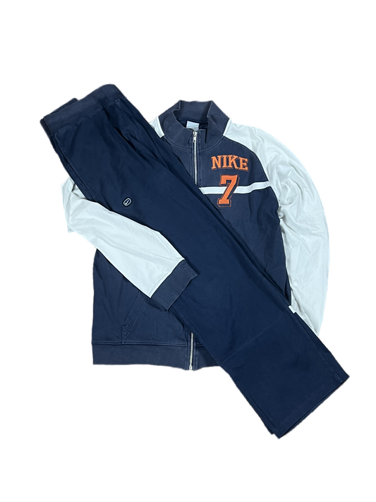 Nike Tracksuit (M)